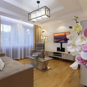 The Queen Luxury - Giada , Luxembourg Luxembourg